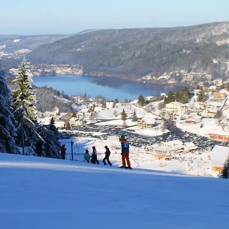 Warm Close To The Slopes And The Lake! 热拉梅